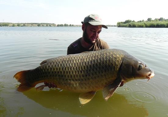 Dulapi de Tancabesti. Ce se mai prinde la Two Lakes Two Brothers?